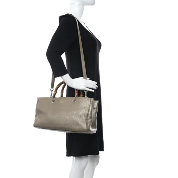 GUCCIMetallic Pebbled Calfskin Medium Bamboo Shopper Tote Golden Beige - Picture 5 of 14
